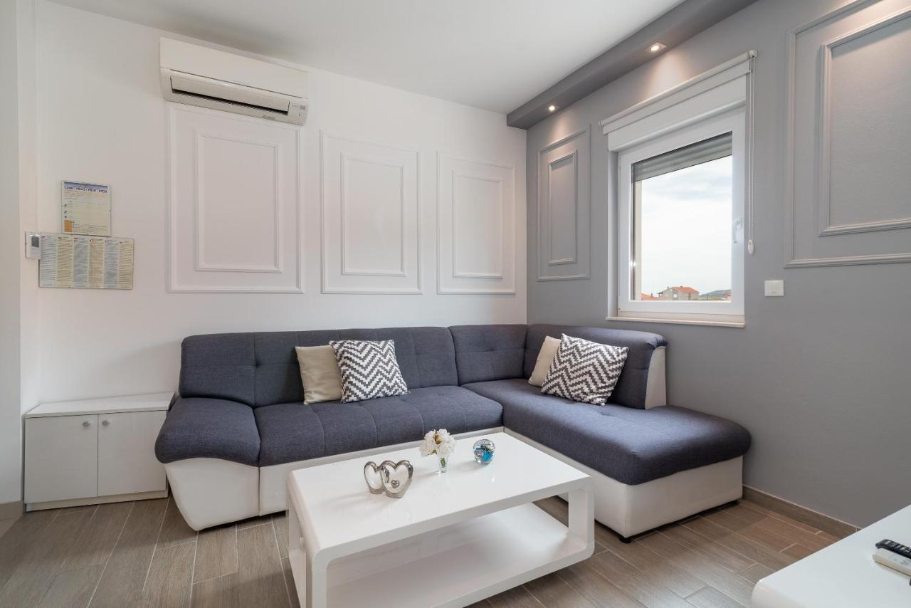 Apartman Lorena Trogir Exterior foto