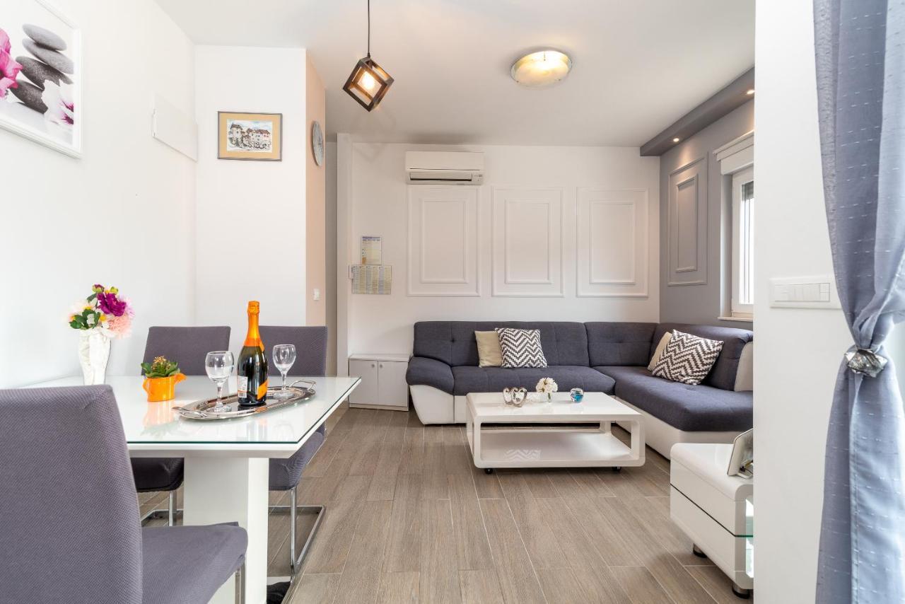 Apartman Lorena Trogir Exterior foto